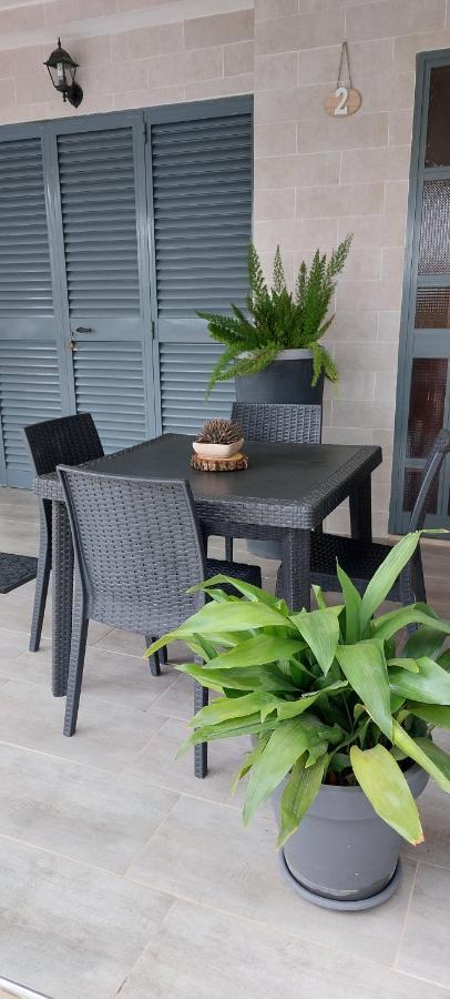 Dimora Carucci Apartment Ночи Екстериор снимка